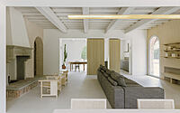 004-casa-fv-reimagining-farmhouse-elegance-bagno-ripoli