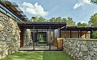 007-lo-nature-meets-luxury-arkansass-iconic-lake-house-design