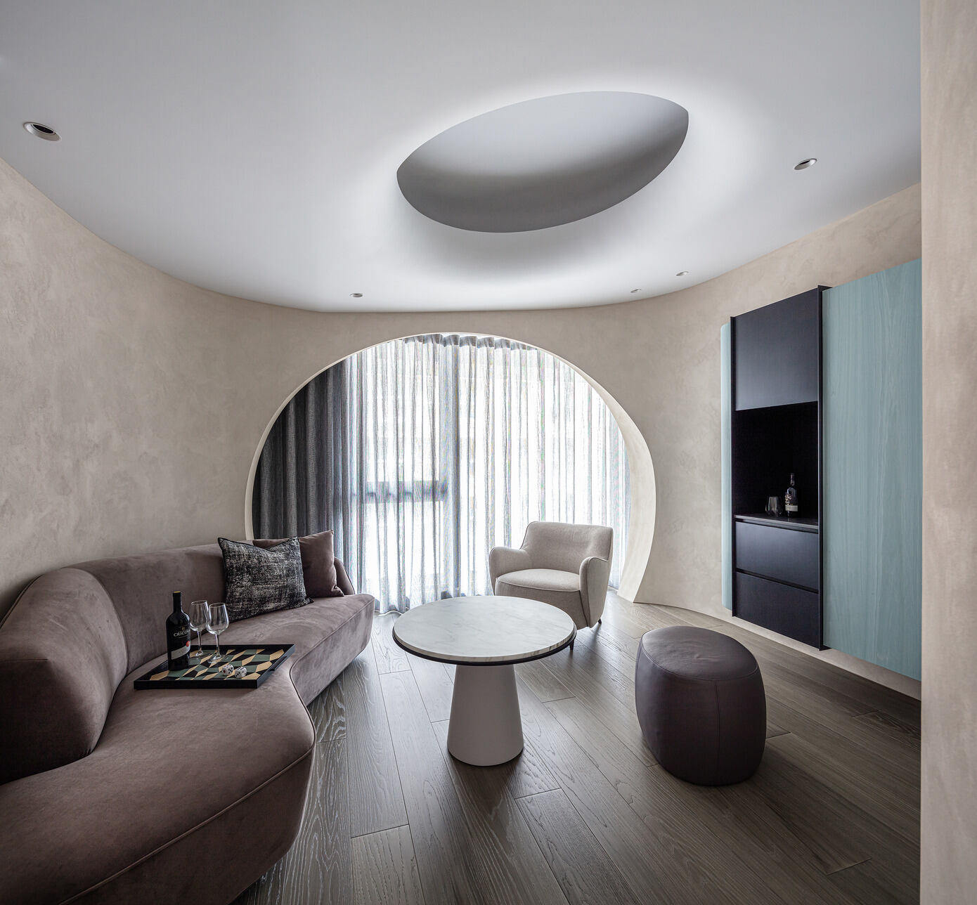 Mobius-Band Dream: Harmonious Curves in a Modern Taipei Apartment