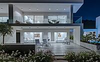 009-levanta-luxury-villa-glimpse-greek-modern-luxury