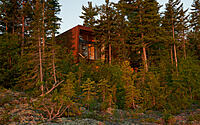018-copper-harbor-modern-lakeside-retreat-michigan