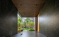 018-monow-house-modern-design-meets-family-heritage-bangkok