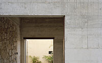 019-casa-en-los-cocos-mridas-modern-concrete-beacon