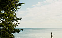 022-copper-harbor-modern-lakeside-retreat-michigan