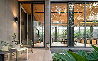 027-monow-house-modern-design-meets-family-heritage-bangkok