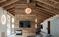 chalet-an-rustic-elegance-meets-ski-resort-luxury-00019