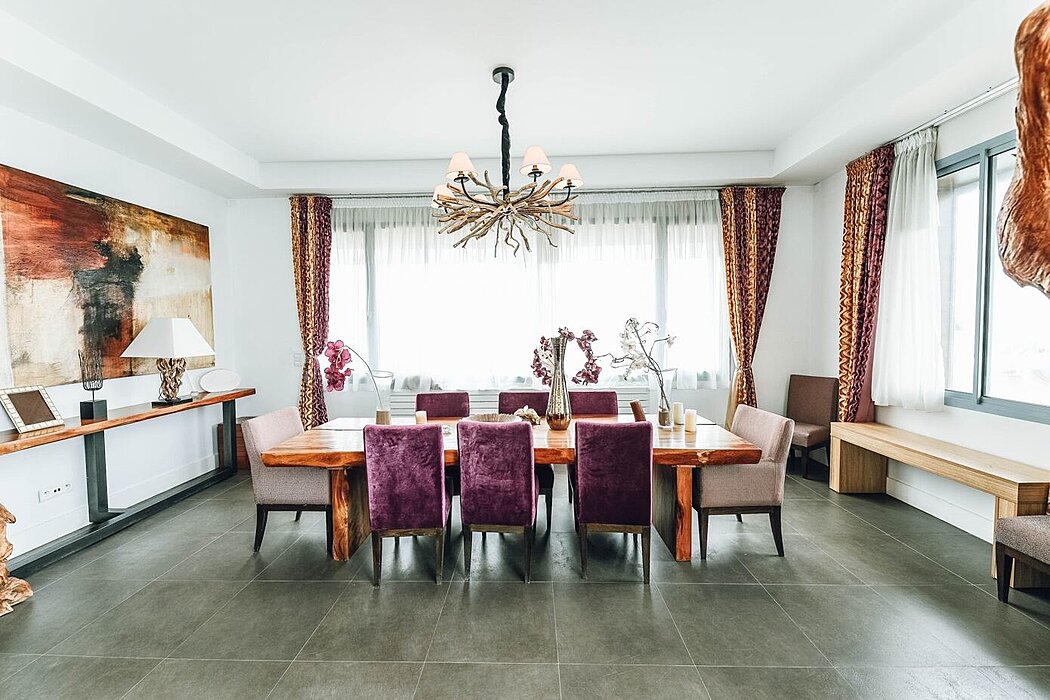 The Resilience of Formal Dining Rooms: An Ever-Evolving Space in Modern Homes - 1