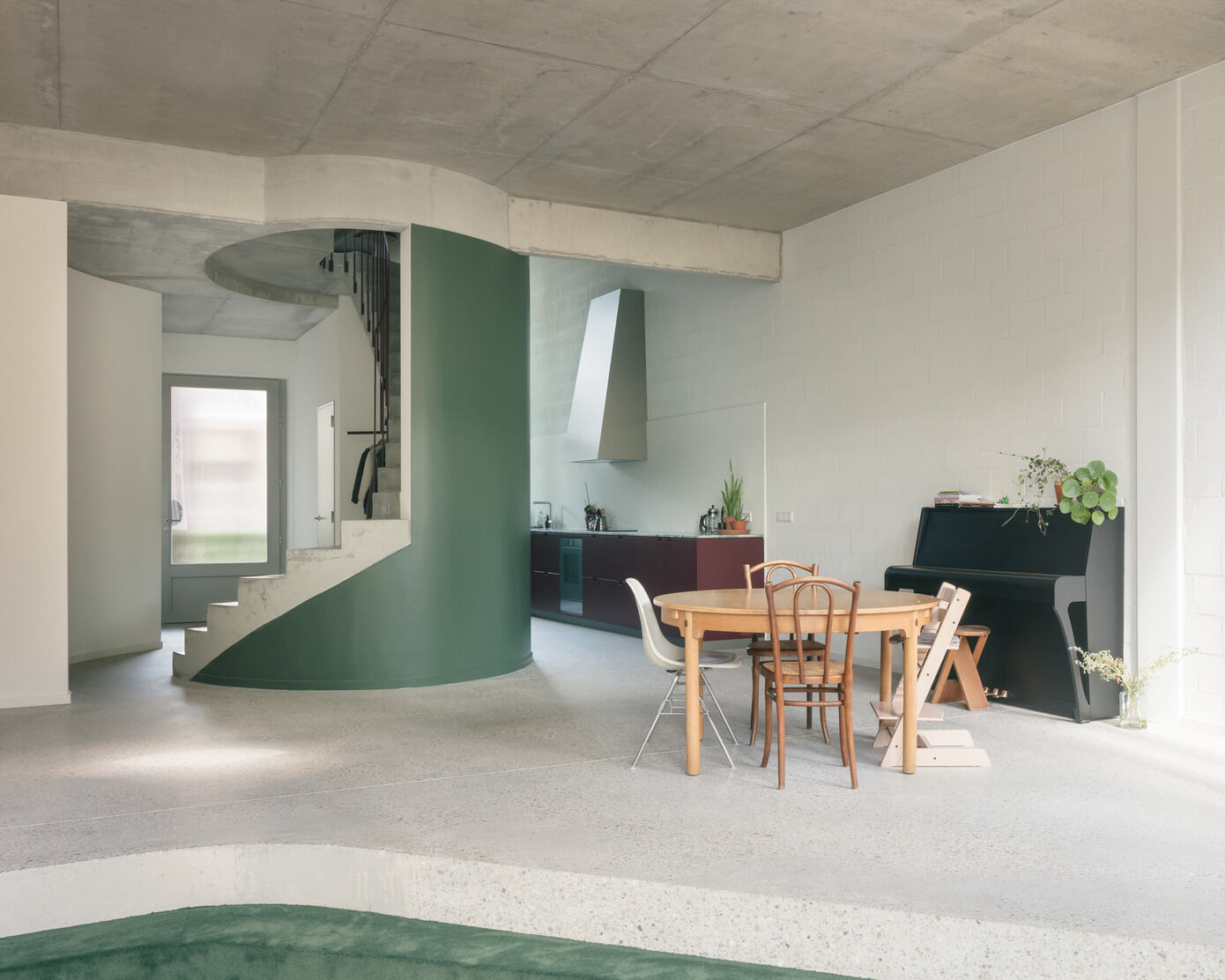 Benedictus: A New Age Brick House in Historic Mortsel