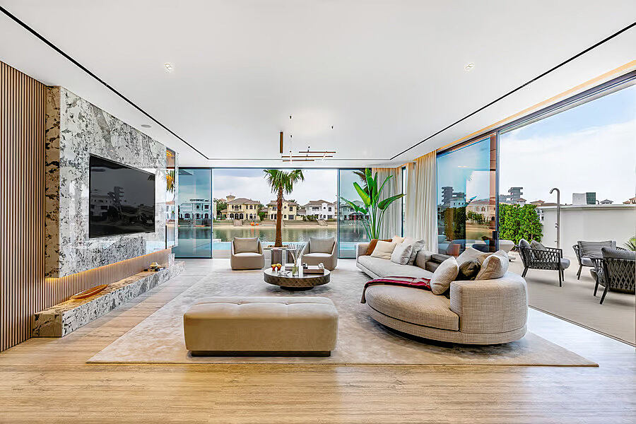 Signature Villa: Luxury Living on Dubai’s Iconic Palm Jumeirah