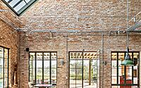 027-cs-house-brick-architecture-meets-countryside-grandeur