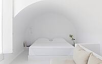 028-neo-hotel-perfect-blend-modern-design-timeless-greek-beauty