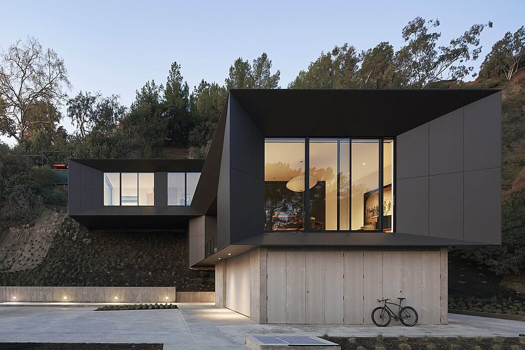 LR2 House: A Hillside Marvel of Modern Architecture