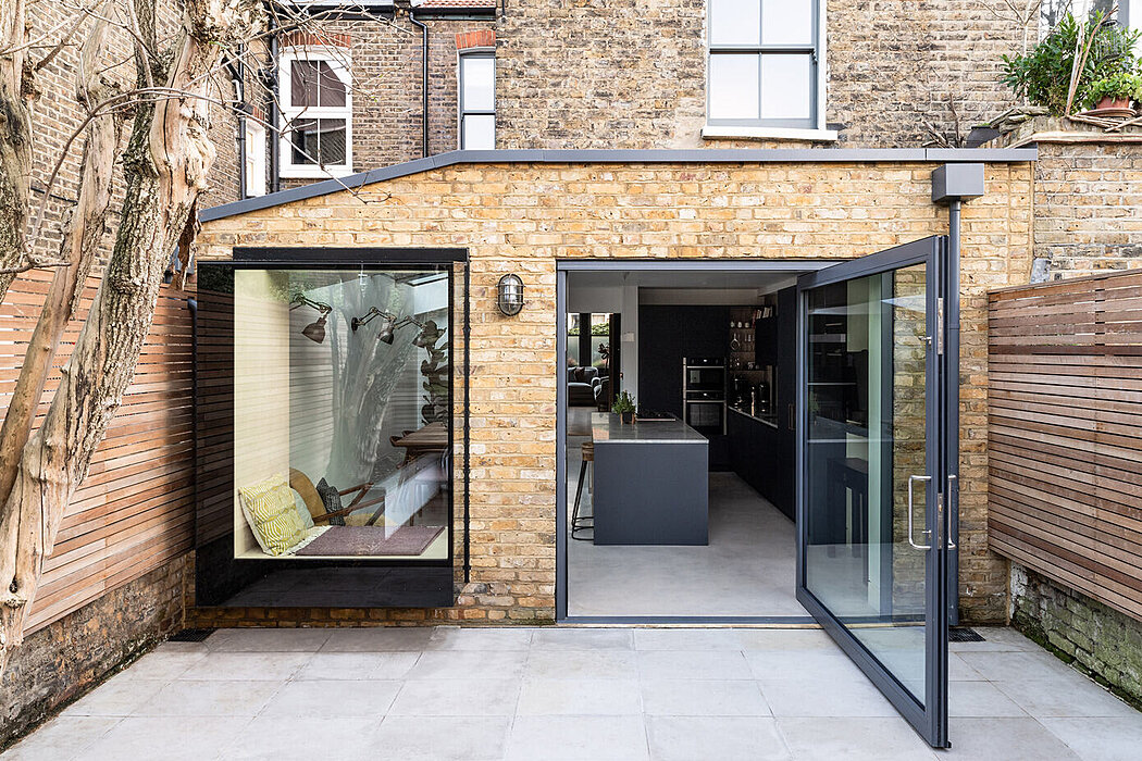 McDowall Road: A Contemporary Extension in Historic Camberwell - 1