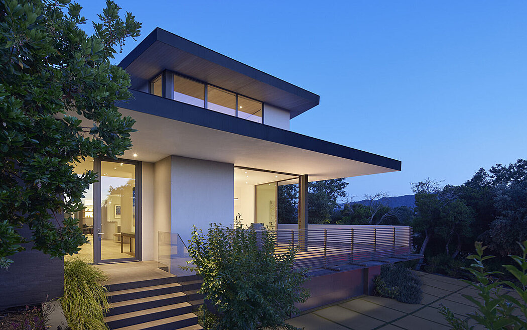 Diablo House: Contemporary Elegance Overlooking Mount Diablo 