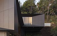 015-lr2-house-hillside-marvel-modern-architecture