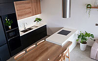 020-house-merging-modern-minimalism-green-living