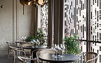 023-42173p-salva-dor-wine-bistro-european-allure-detail