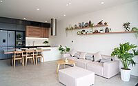 025-house-merging-modern-minimalism-green-living