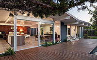 027-great-room-eichler-modernizing-sunnyvale-classic
