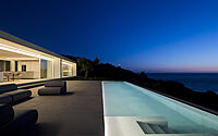 house-on-the-air-modern-minimalism-meets-zaharas-sunsets-016