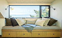 inside-the-lopez-lookout-island-home-by-heliotrope-architects-003