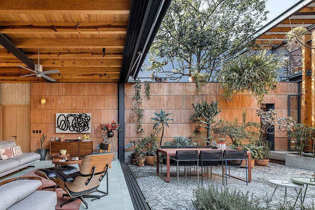 Casa San Ángel: Seamless Indoor-Outdoor Living