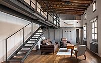 001-cortines-loft-blending-privacy-openness-barcelona