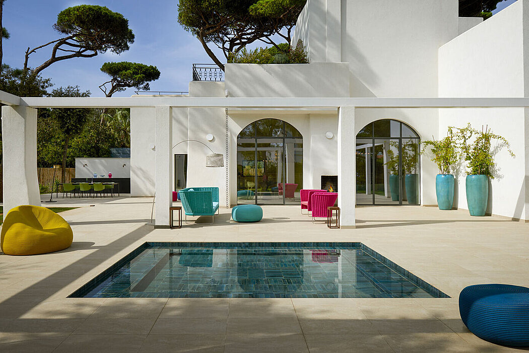 Mediterranean Villa by Rome’s Elegant Retreat
