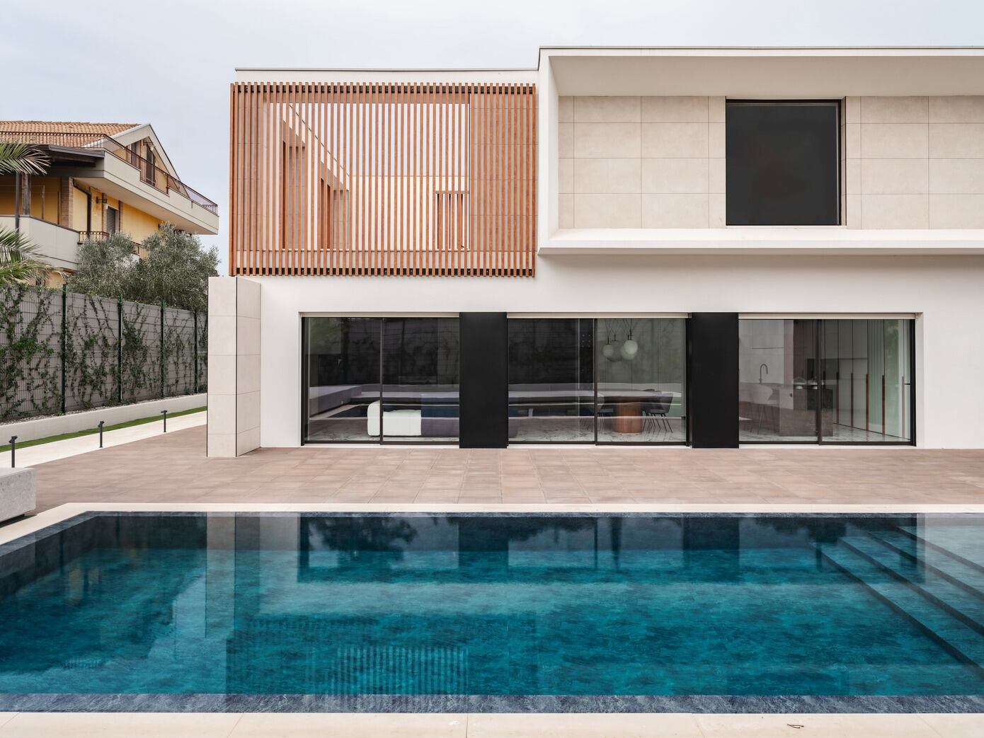 Villa GC: A Contemporary Oasis in Altamura