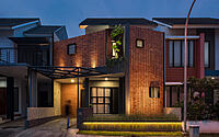002-dj-house-unique-brick-renovation-tangerang