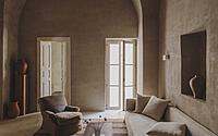 004-casa-soleto-studio-trotters-17thcentury-mansion-redesign