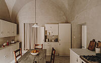 006-casa-soleto-studio-trotters-17thcentury-mansion-redesign