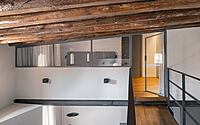 006-cortines-loft-blending-privacy-openness-barcelona