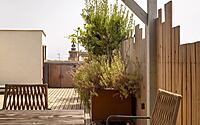 011-cortines-loft-blending-privacy-openness-barcelona