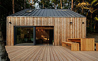 016-hytta-tranquil-modern-cabin-retreat-czech-forests