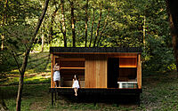 026-hytta-tranquil-modern-cabin-retreat-czech-forests