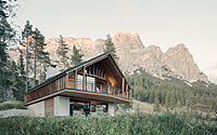 001-house-conturines-modern-alpine-luxury-italys-val-badia