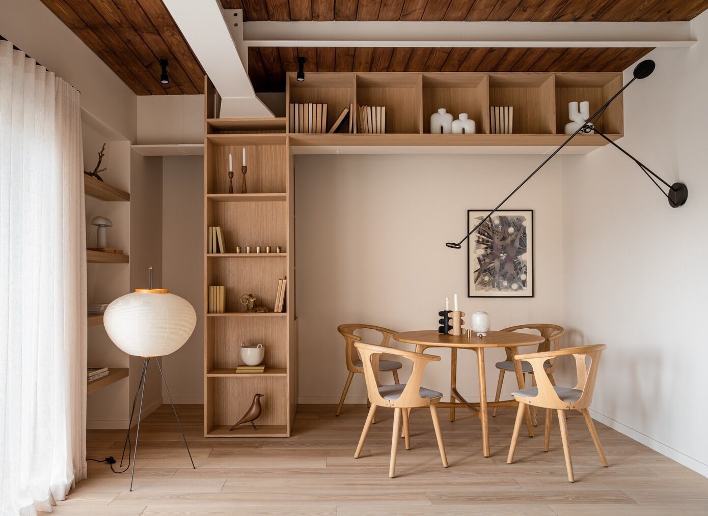 Pied-à-terre With a Lot of Wood: Kyiv’s Modernist Gem