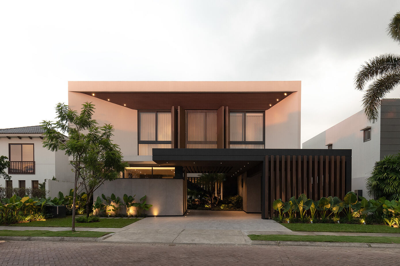 Casa Umbral: A Tropical Oasis by Najas Arquitectos