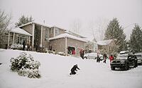 winter-challenges-in-industrial-facilities-effective-snow-removal-solutions-001