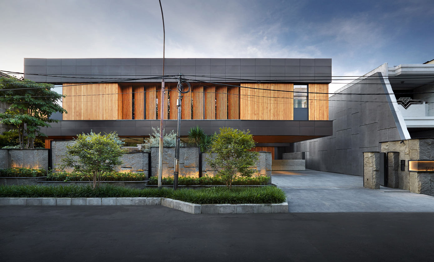 The Anthracite House: A Vision of Modern Elegance