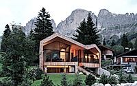 001-carezza-house-modern-mountain-retreat-bolzano