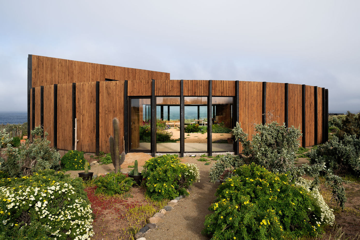 Casa la Chinita: A Circular Vision in Chile’s Desert Oasis