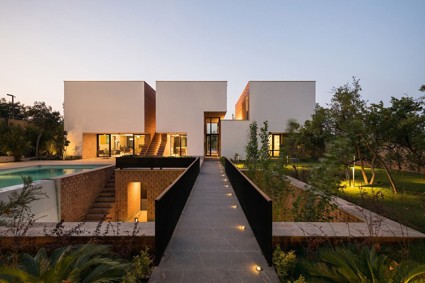 Narbon Villa: A Modern Retreat in Historic Kerman