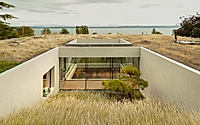 001-villa-bec-modern-elegance-overlooking-lake-neuchtel