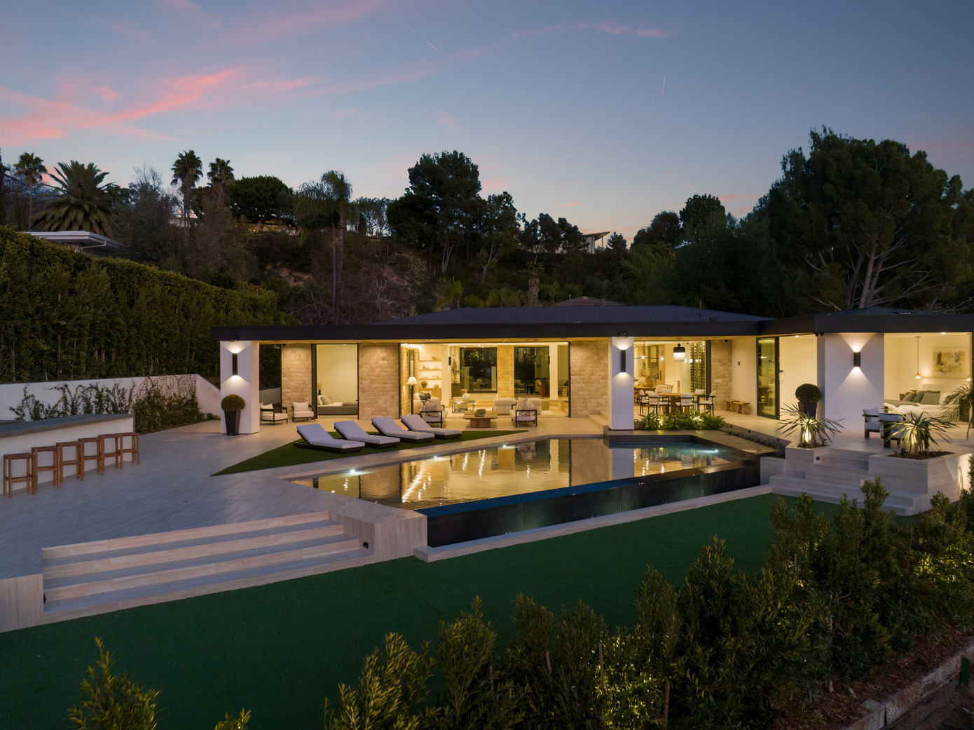 Alto Cedro Residence: Beverly Hills’ Modern Luxury Oasis