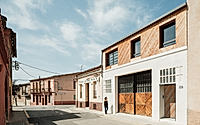 002-garage-house-industrialstyle-spanish-home-makeover