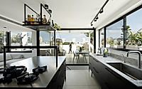 002-rtfp8-tel-avivs-luxe-duplex-modern-twist