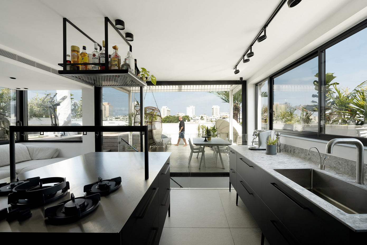 RTFP8: Tel Aviv’s Luxe Duplex with a Modern Twist