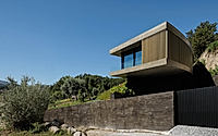 005-casa-de-bouro-modern-concrete-retreat-daniel-duarte
